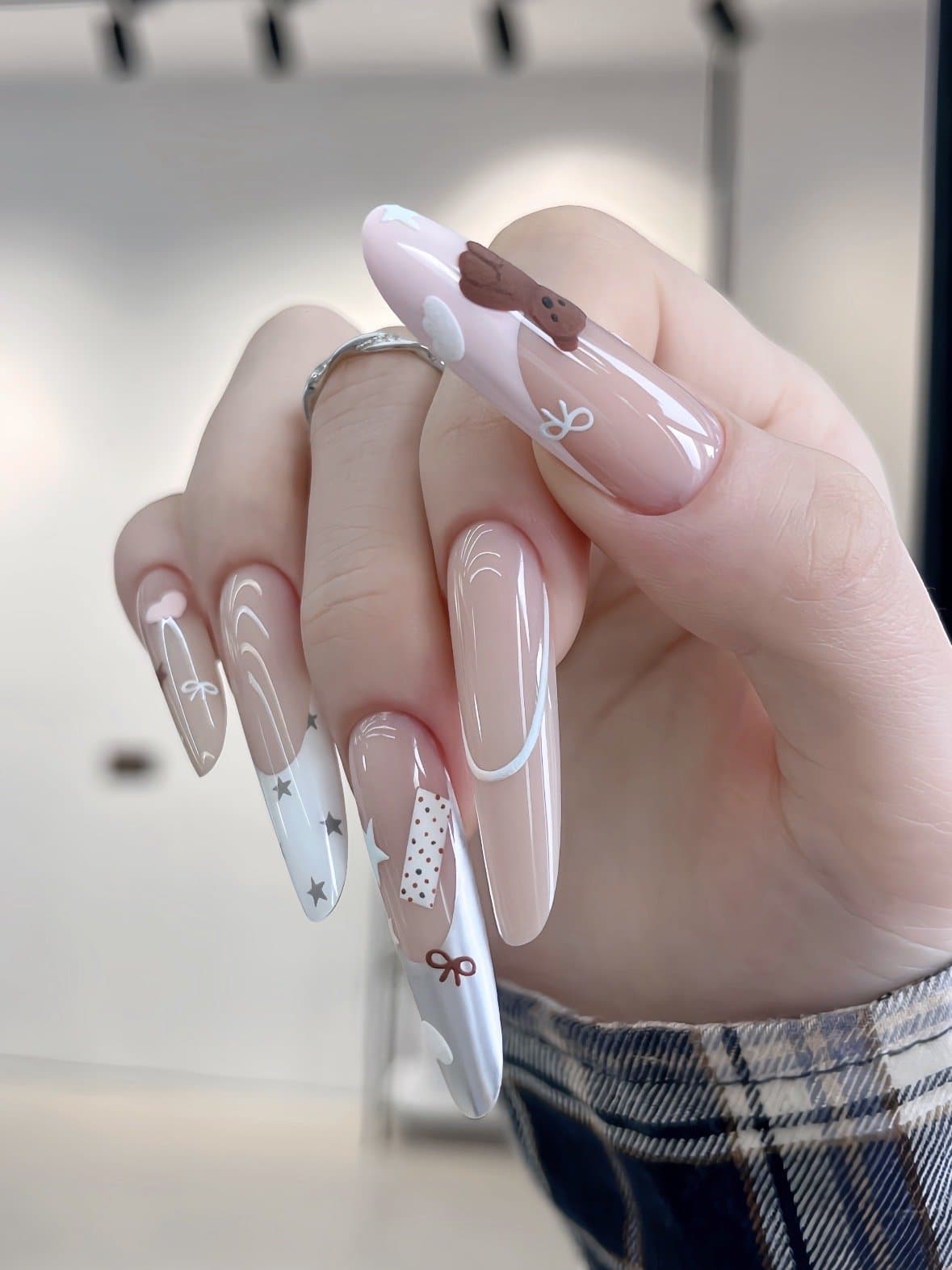 Cottagecore nails